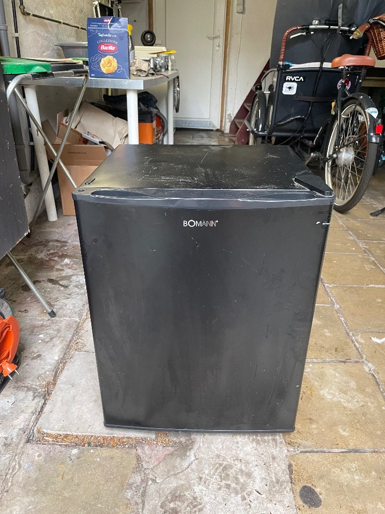 Bomann mini koelkast, Elektronische apparatuur, Ophalen, Zonder vriesvak, Minder dan 85 cm, Nieuw