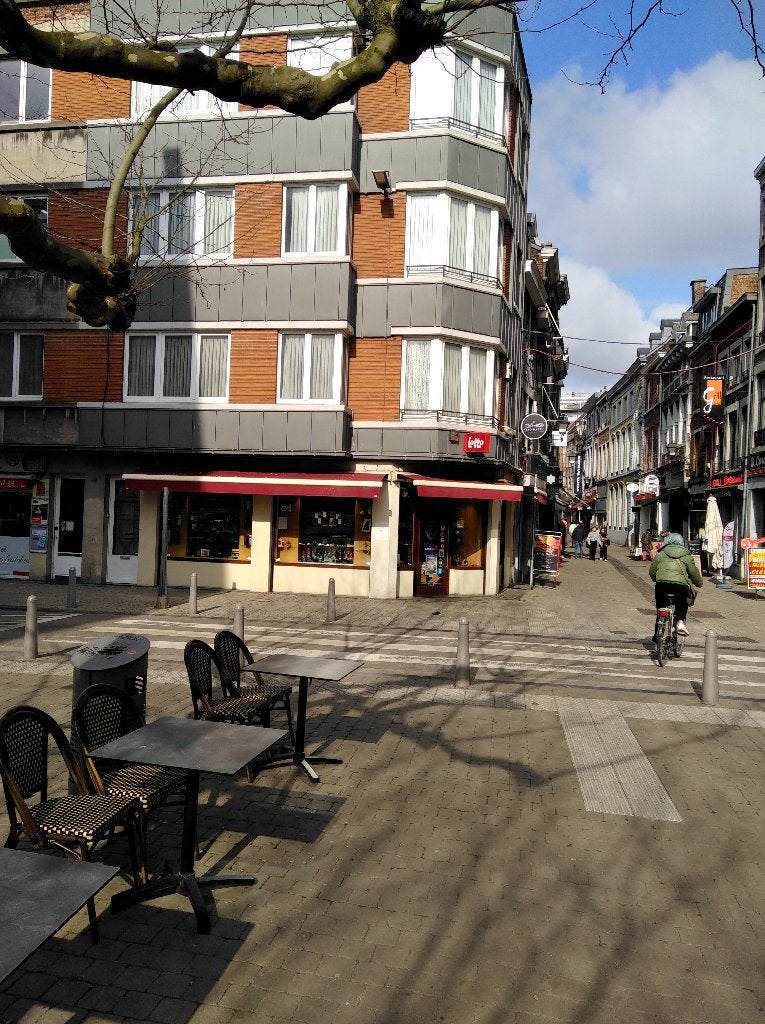 Commerce a remettre, Zakelijke goederen, Exploitaties en Overnames