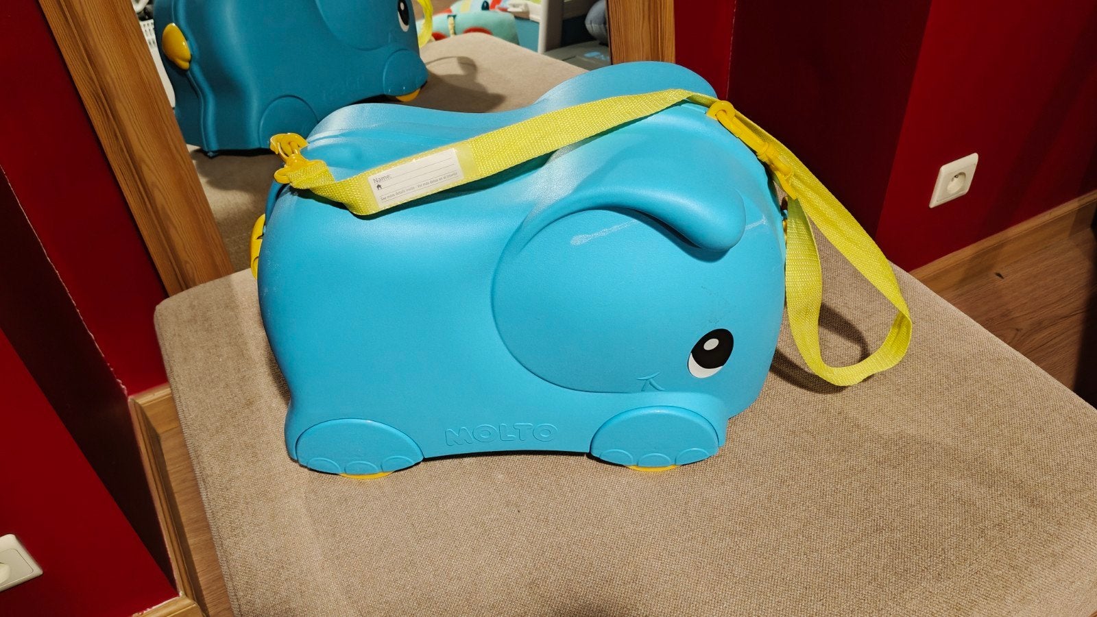 Moltó Olifant Kinderkoffer / Ride-on, Handtassen en Accessoires, Koffers, Ophalen, Zo goed als nieuw