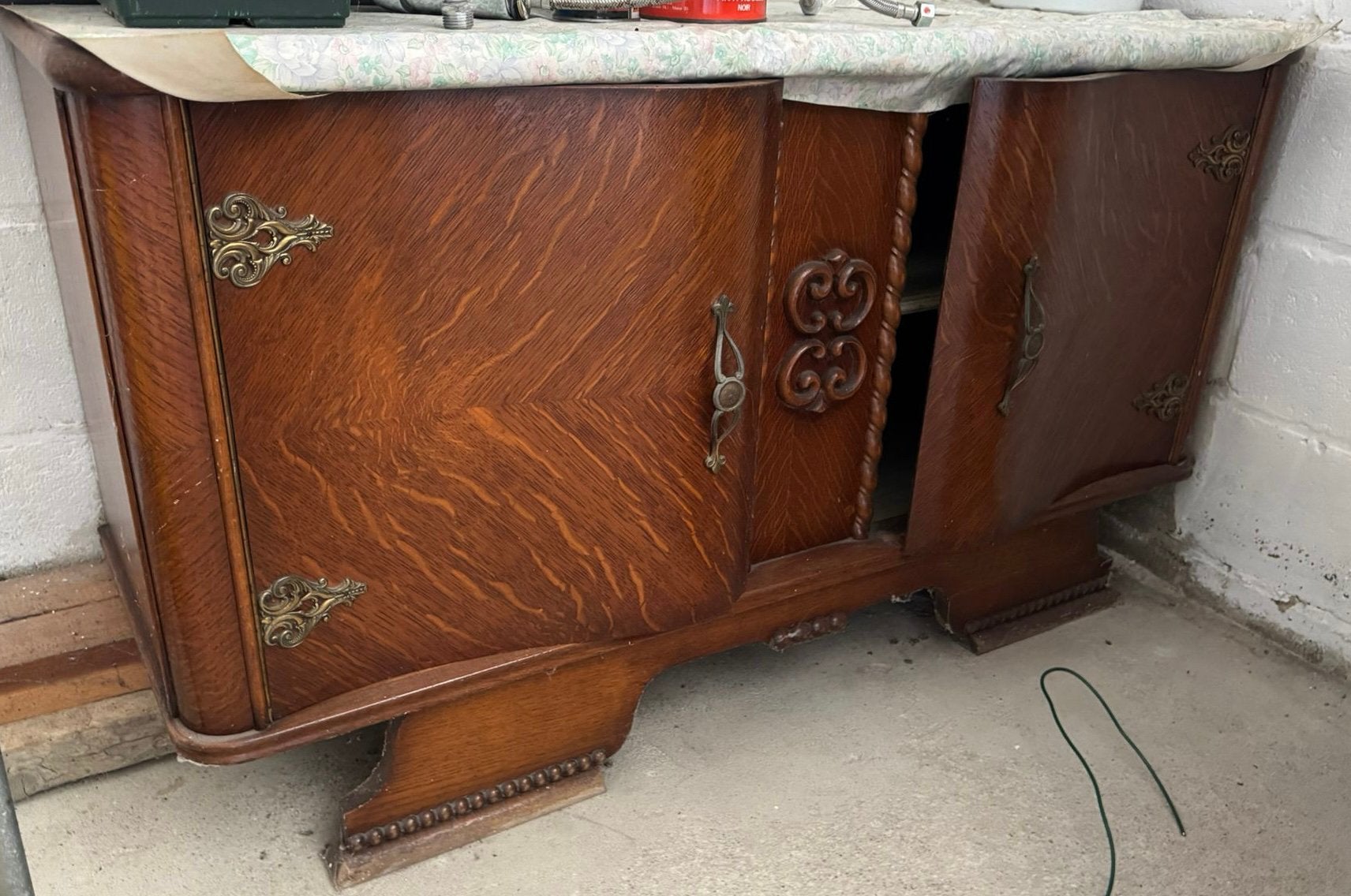 Meuble bahut ancien, Enlèvement