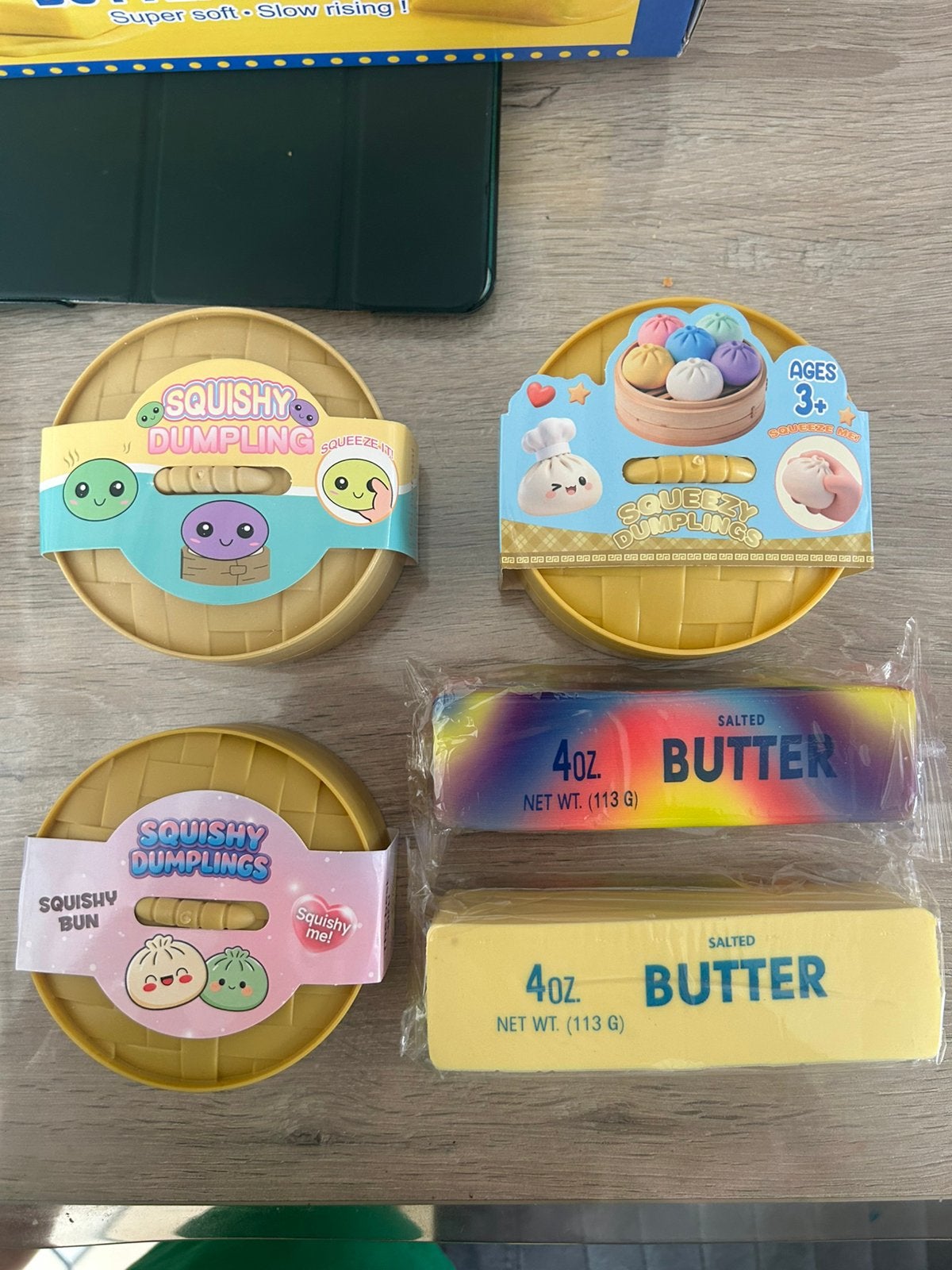 Lot de 5 Squishy Dumplings Mystères et Butter Neuf, Enfants & Bébés, Jouets | Autre, Enlèvement ou Envoi