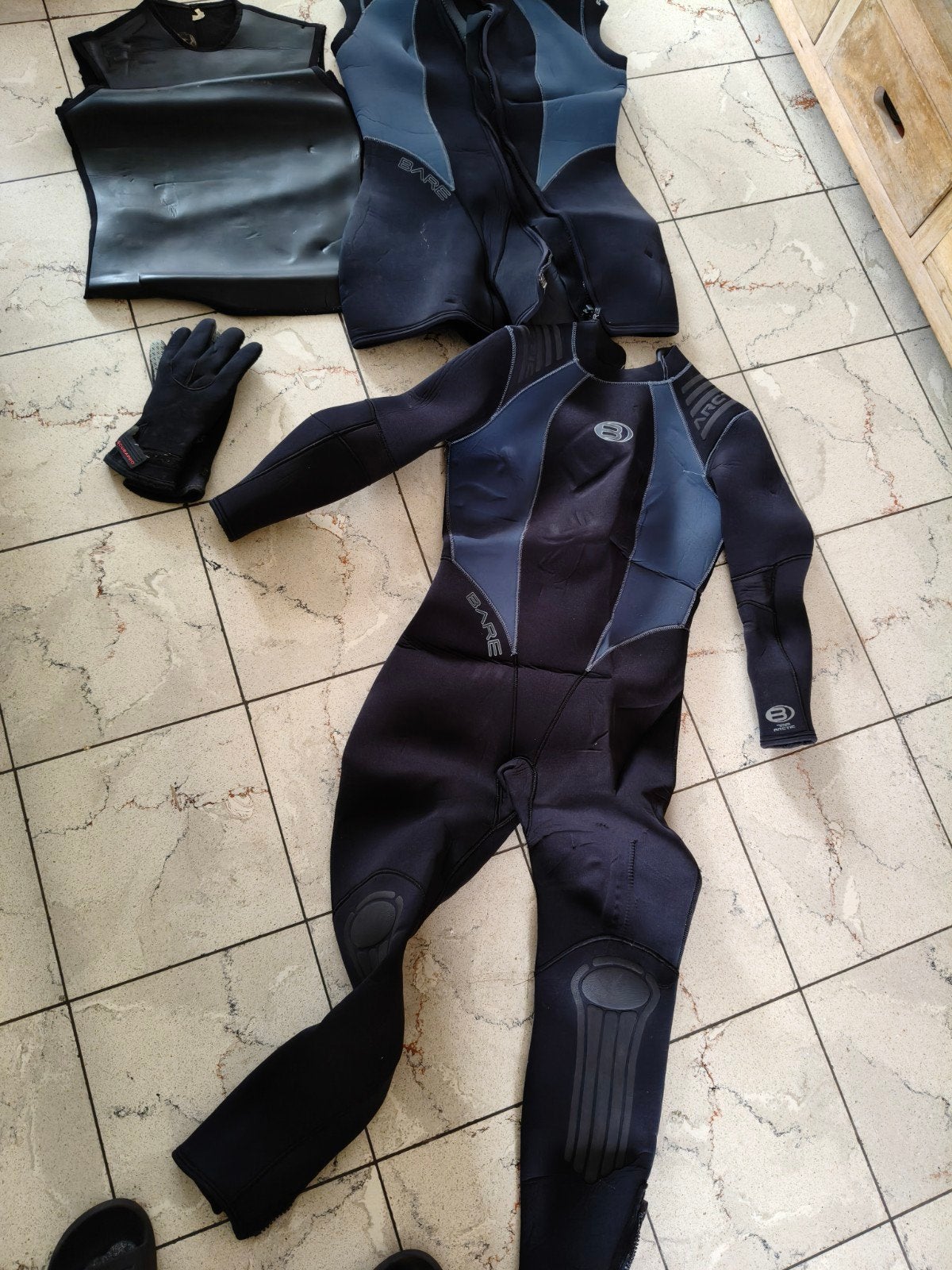 Complete BARE Arctic Duikset - Wetsuit + Shorty + Kap & Hand, Watersport en Boten, Duiken, Ophalen