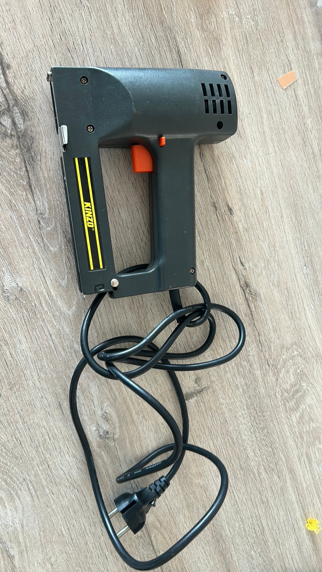 Agrafeuse électrique, Enlèvement, Utilisé