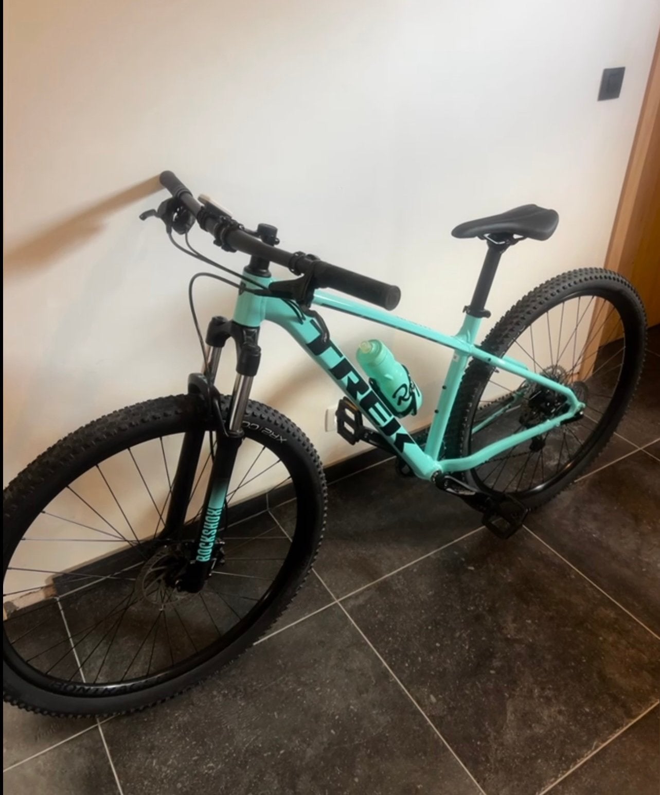 Mtb Trek Marlin 7 Gloss Miami Green, Fietsen en Brommers, Ophalen, Zo goed als nieuw