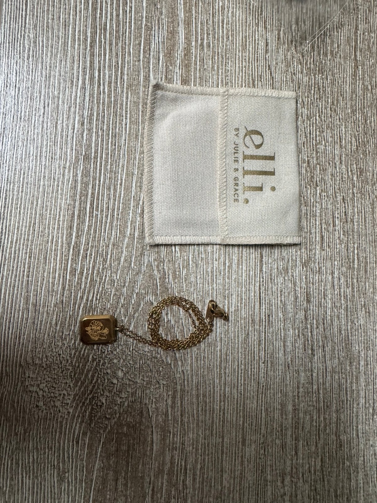 Ketting goud kleurige, Handtassen en Accessoires, Bedels, Ophalen, Zo goed als nieuw, Goud