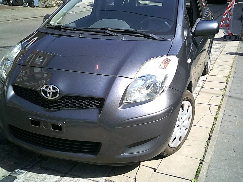 TAYOTA YARIS 13 ESSENCE MOD 2010 CLIMA VC VE DA 5PTS RCD, Auto's, Toyota, 13 cc, 5 deurs, Particulier, 74 kW