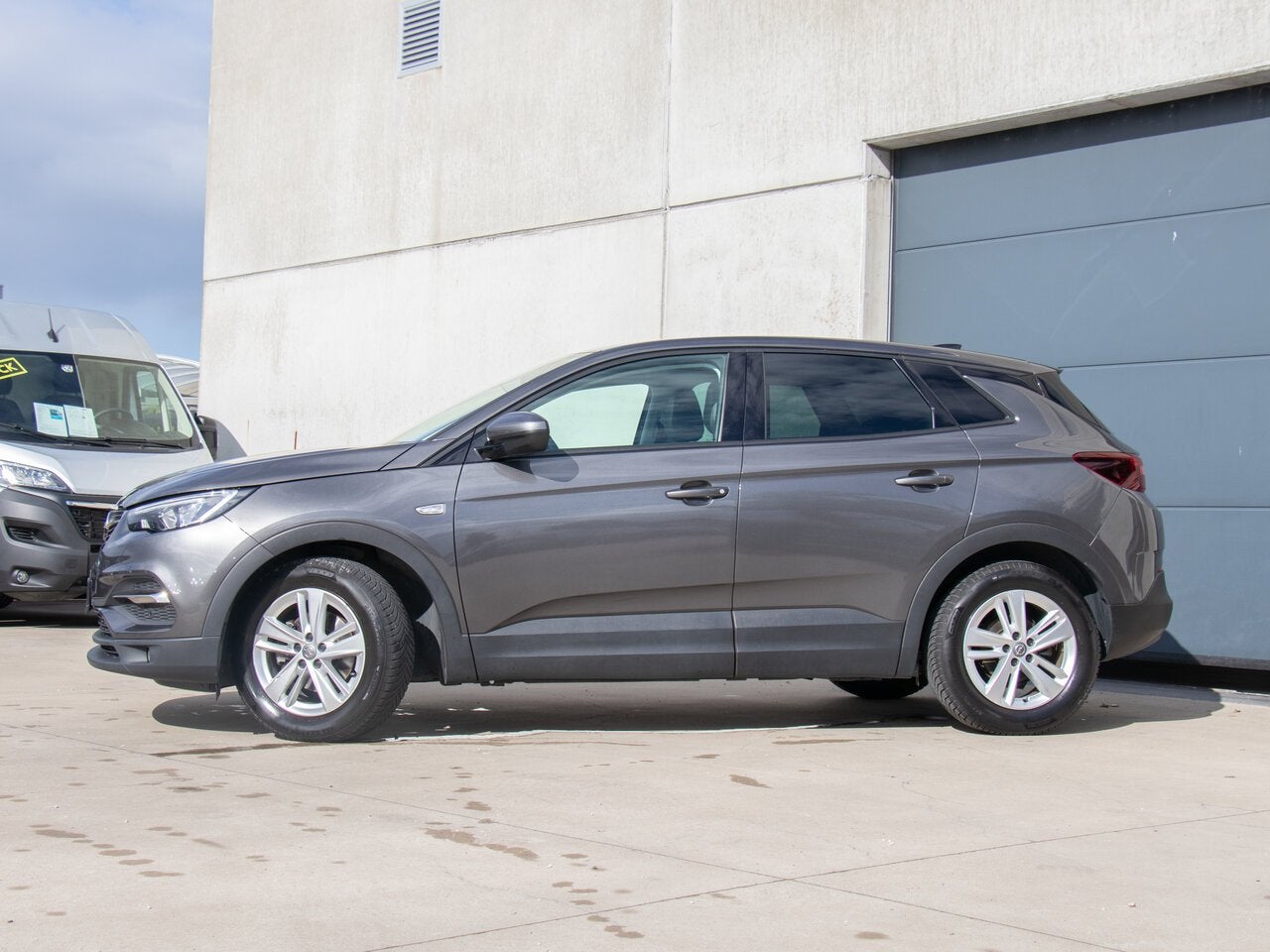 Opel Grandland X 1.2 MT6 130PK|CAMERA|ZETELVERWARMING|NAVI|, Autos, Opel, 0 kg, Argent ou Gris, Achat, Euro 6