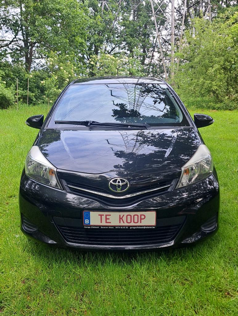 Toyota Yaris: 88.000km +airco +jaar garantie +groot nazicht!, Autos, Toyota, Euro 5, Achat, 998 cm³, Entreprise