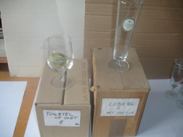 6 + 6 bierglazen Loburg en Tourtel voor € 2,00, Ophalen of Verzenden, Zo goed als nieuw, Glas of Glazen, Stella Artois