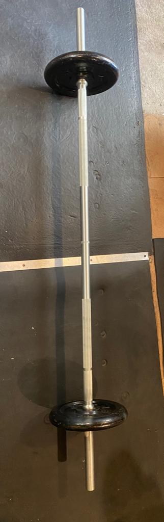 Barbell 30kg, Sport en Fitness, Ophalen, Zo goed als nieuw, Rug, Halterstangen