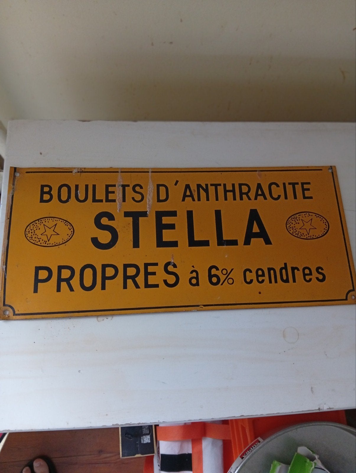Stella, Collections, Enlèvement, Panneau publicitaire