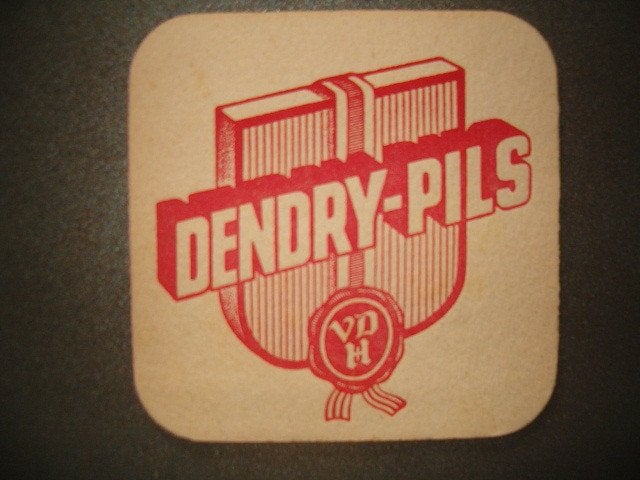 Tapis à bière Dendria  6 : 95 x 95 mm : grands angles, Enlèvement ou Envoi, Utilisé, Sous-bock