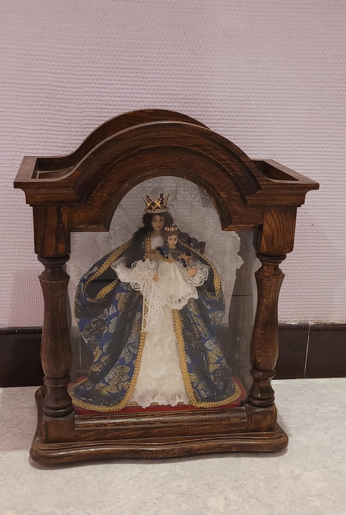 MAGNIFIQUE VIERGE A L ENFANT EN CIRE, Enlèvement