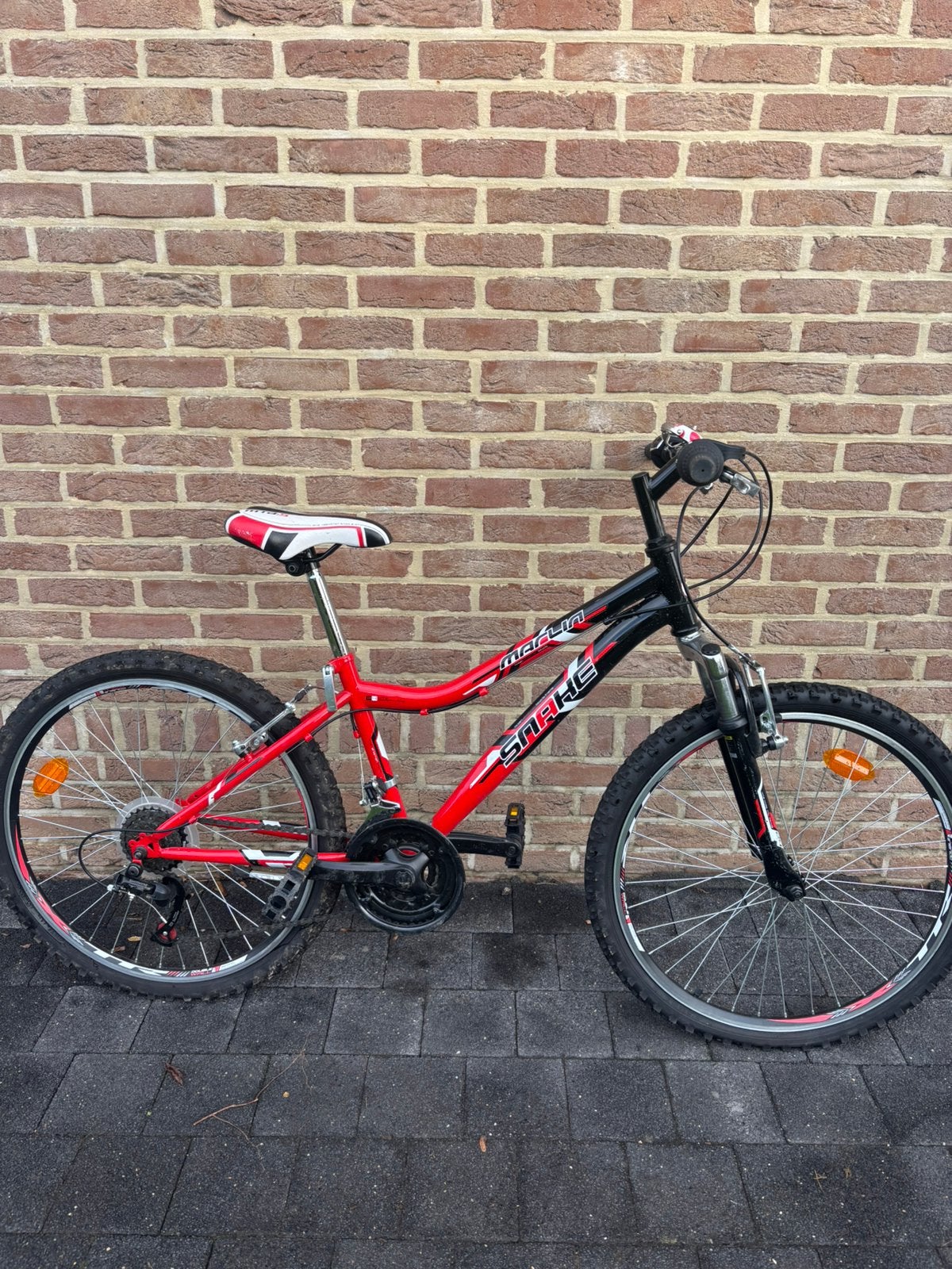 Rode MTB mountainbike – 18 versnellingen – verende voorvork, Fietsen en Brommers, Ophalen, Zo goed als nieuw