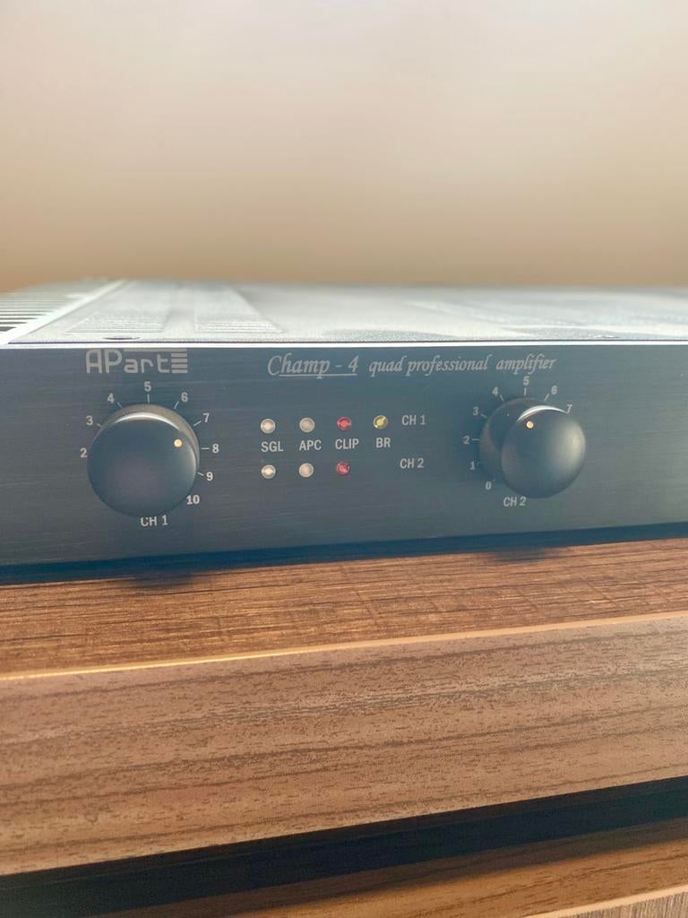 Amplifier/Versterker - APart Champ - 4 quad, Ophalen, Zo goed als nieuw