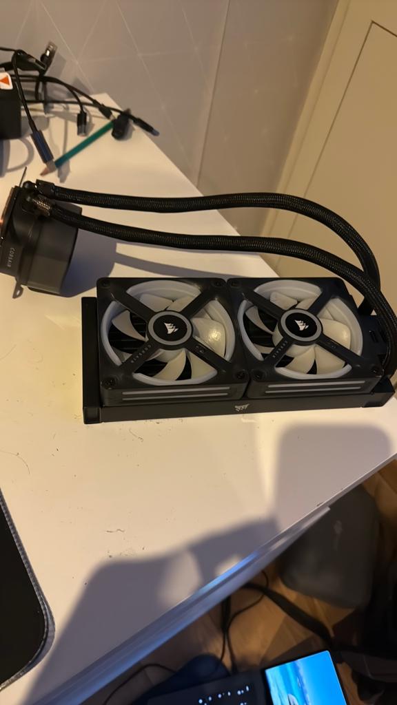 Corsair H100i, Enlèvement, Comme neuf