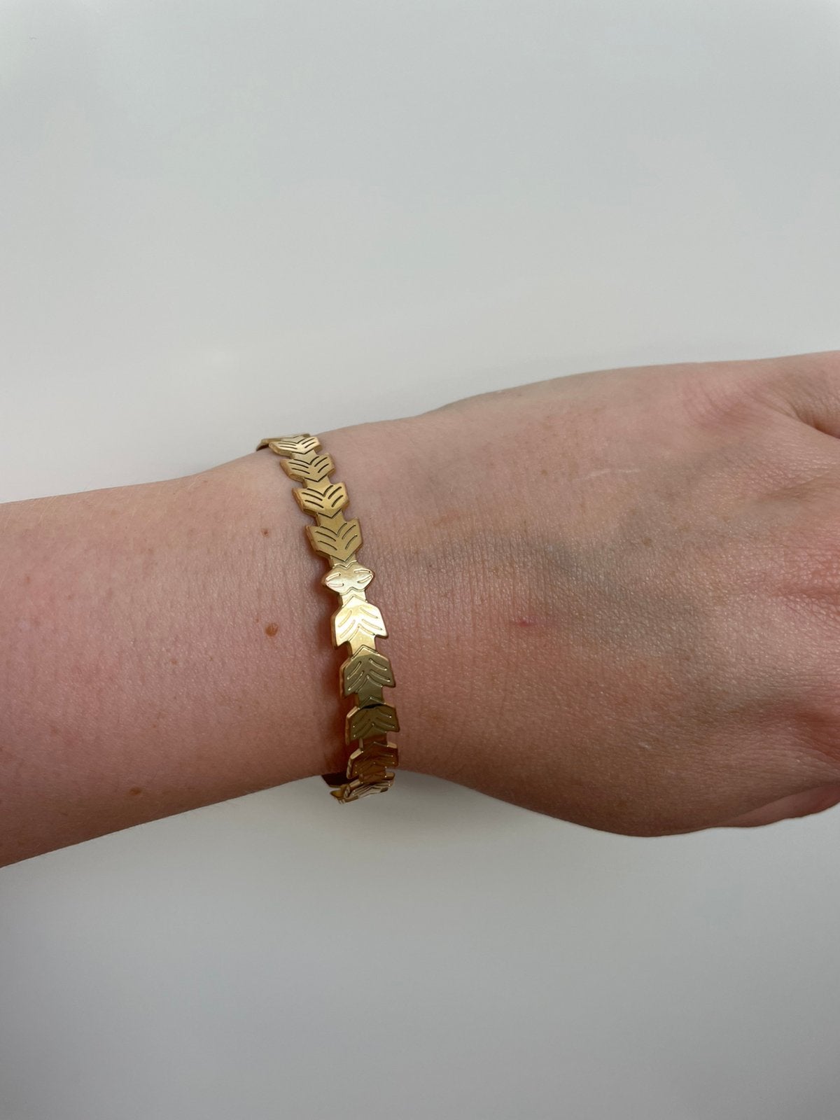 Mya Bay bangle, Ophalen of Verzenden, Zo goed als nieuw, Goud, Overige materialen