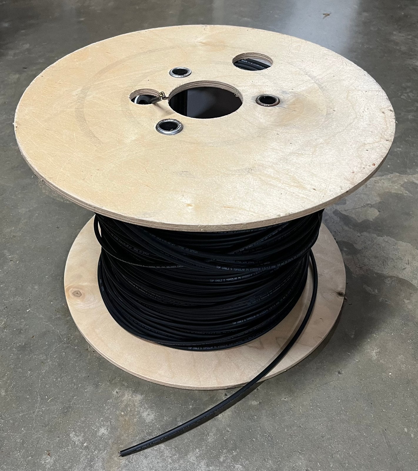 SOLAR KABEL ZWART 4mm² LSZH H1Z2Z2-K (380 meter - 0,77c€/m), Doe-het-zelf en Bouw, Ophalen, Zo goed als nieuw