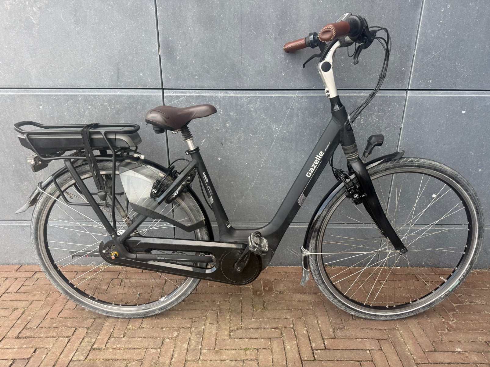 Gazelle Grenoble C7+ elektrische fiets Bosch 500Wh 2100km, Ophalen, Zo goed als nieuw, Gazelle