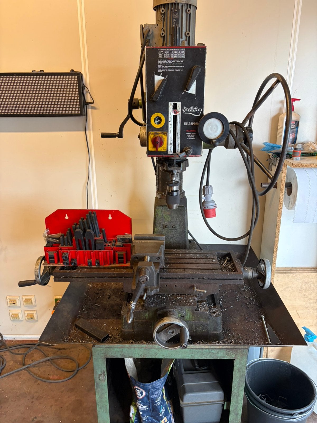 Kolomboor/freesmachine met toebehoren, Doe-het-zelf en Bouw, Ophalen, Gebruikt, Variabele snelheid, Minder dan 400 watt