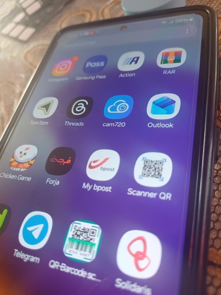 Samsung A72 bijna nieuw met originele Tomtom-software e, Ophalen of Verzenden