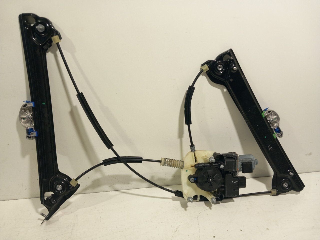 Raammechaniek elektrisch links voor BMW Z4, Onderdelen@venauto.nl, Van der Ven Autorecycling B.V., Gebruikt, Ettenseweg 76, 4706 PB Roosendaal, The Netherlands