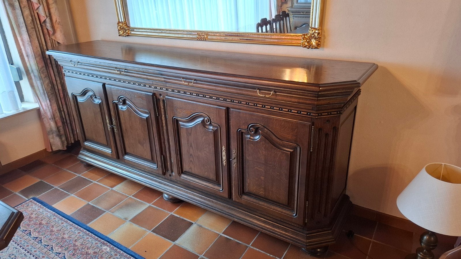 coin repas en chêne avec grand miroir comme neuf, Enlèvement, Comme neuf, 6 à 8 chaises