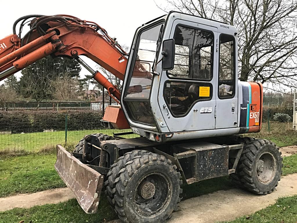 Demandé : Grue pelle Hitachi Daewoo Doosan Hyundai, Enlèvement ou Envoi, Excavatrice