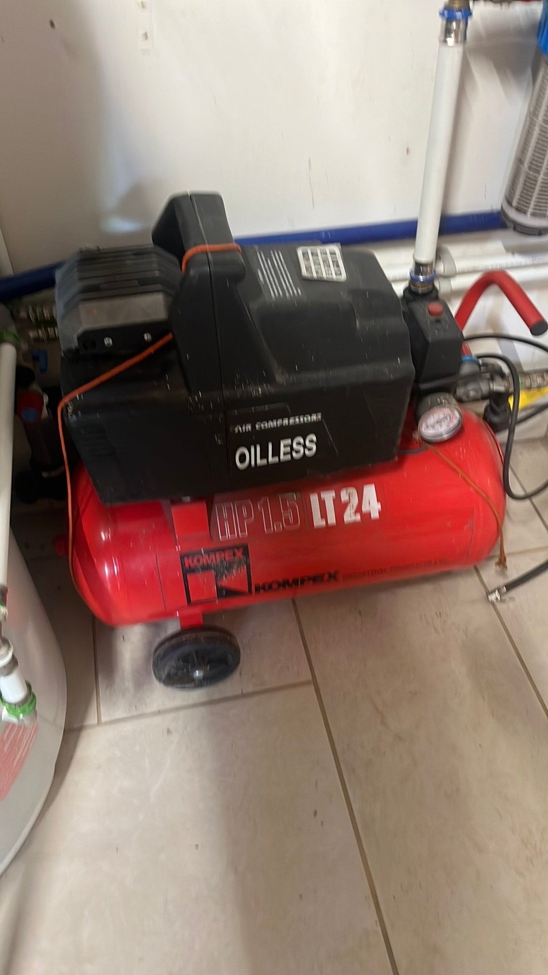Compresseur d'air Kompex, Bricolage & Construction, Moins de 25 litres, Enlèvement, Mobile, Utilisé