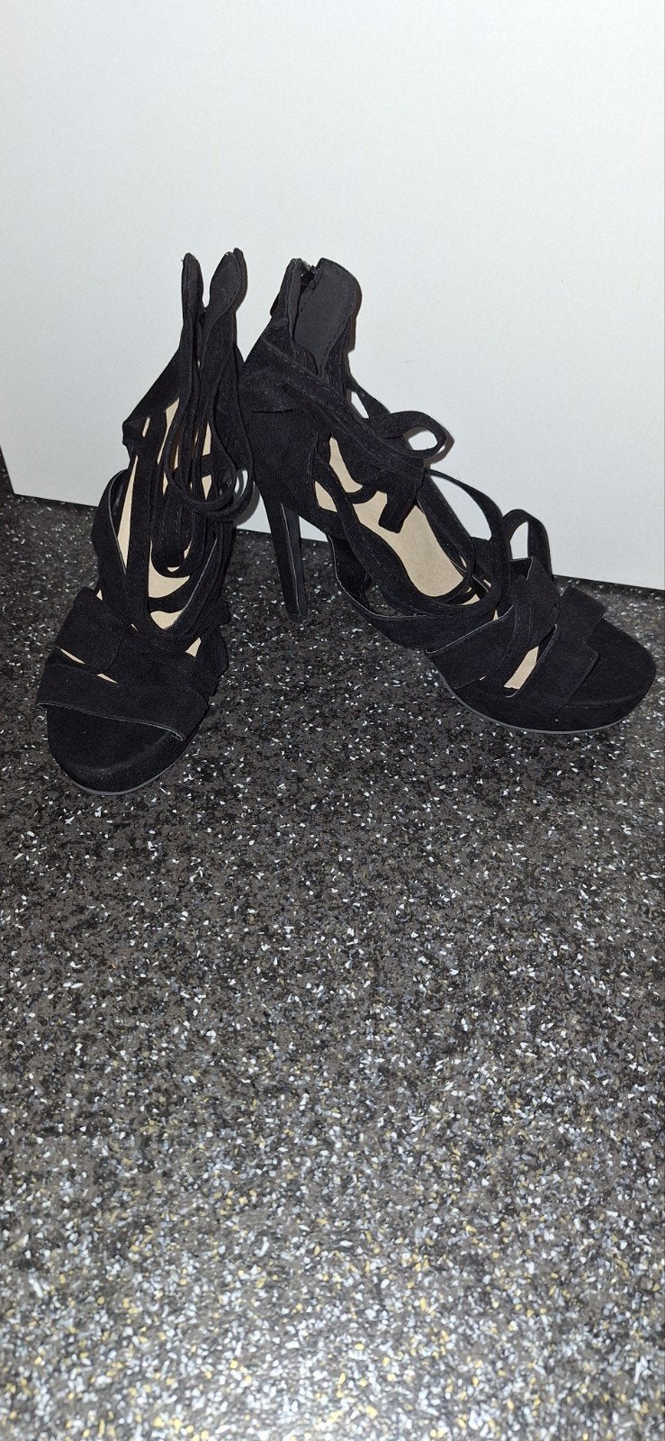Sandales à brides noires taille 38 aspect velour noir, Vêtements | Hommes, Chaussures, Enlèvement, Noir, Sandales