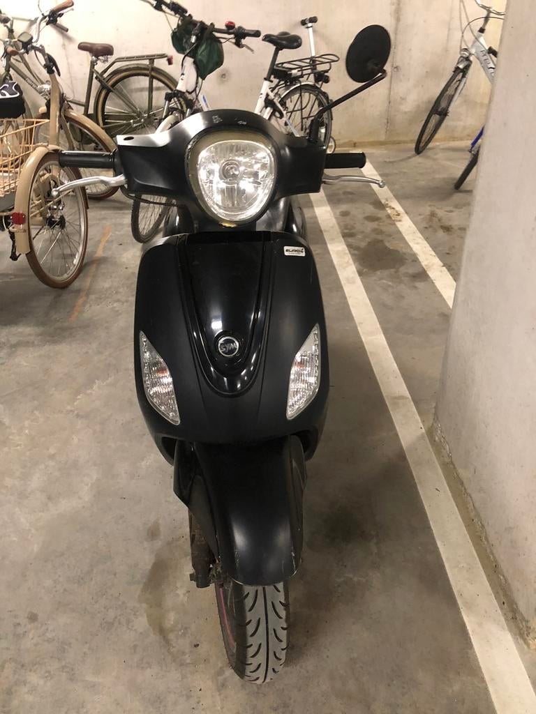 Sym fiddle 3 50cc, Fietsen en Brommers, Ophalen, Klasse A (25 km/u), Zo goed als nieuw, Benzine