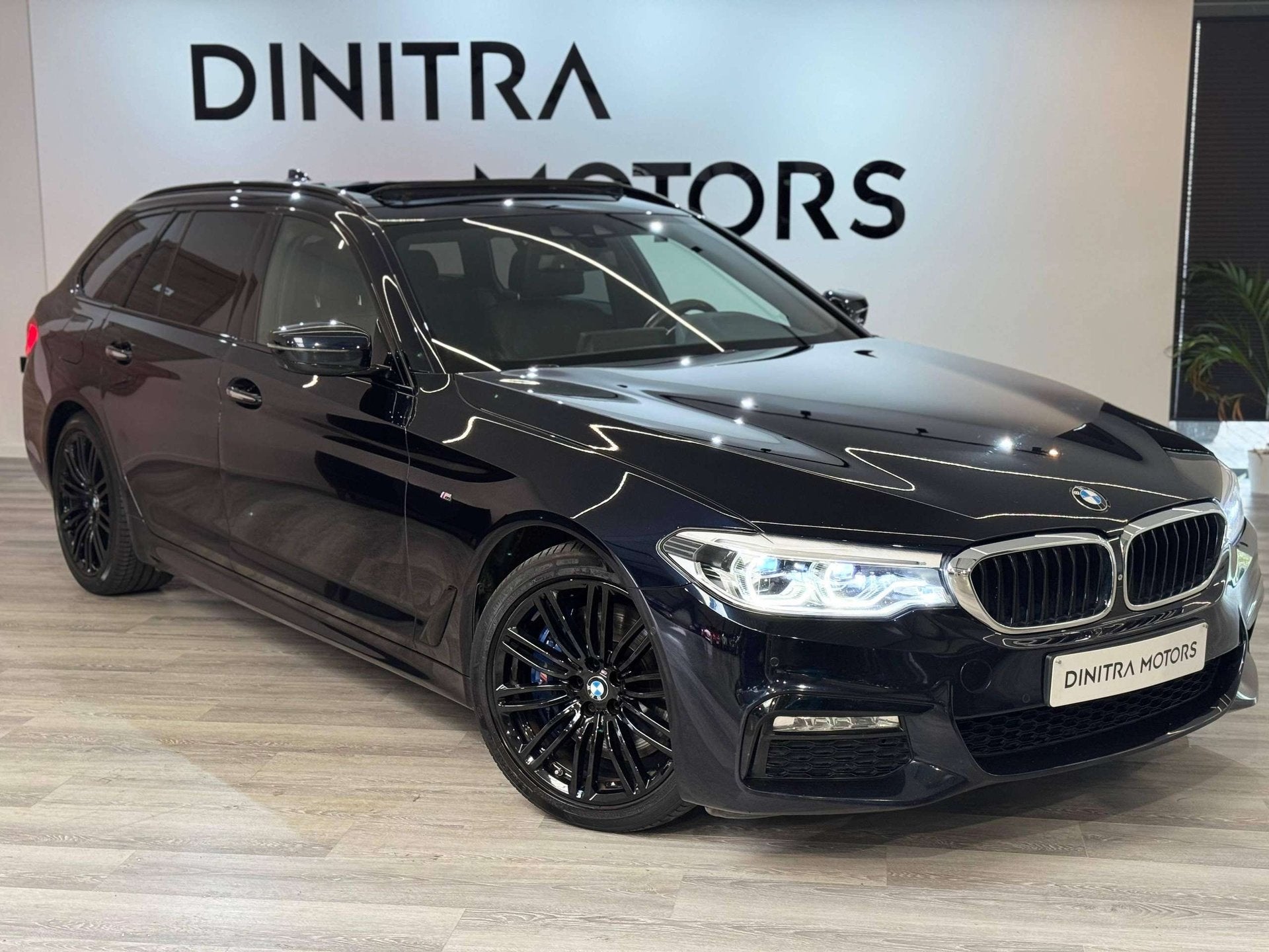 BMW 540 M Sport - Pano/Navi/Cruise/Memory/360/LED, Autos, Euro 6, Entreprise, Entretenue par le concessionnaire, Noir
