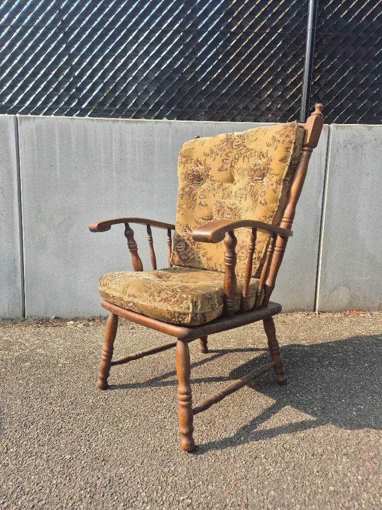 Comfortabele stoel met kussen, Antiek en Kunst, Ophalen