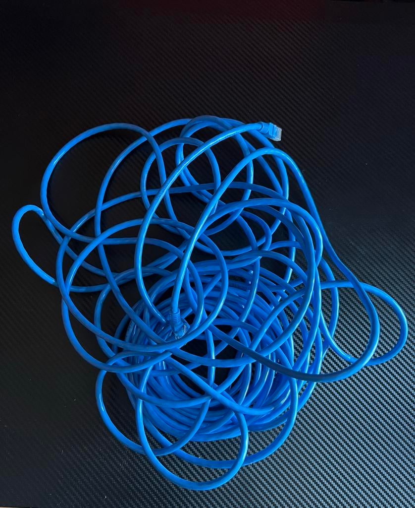 ValeDelucs Internetkabel 15m- CAT6 UTP Ethernet kabel -Blauw, Ophalen of Verzenden, Zo goed als nieuw