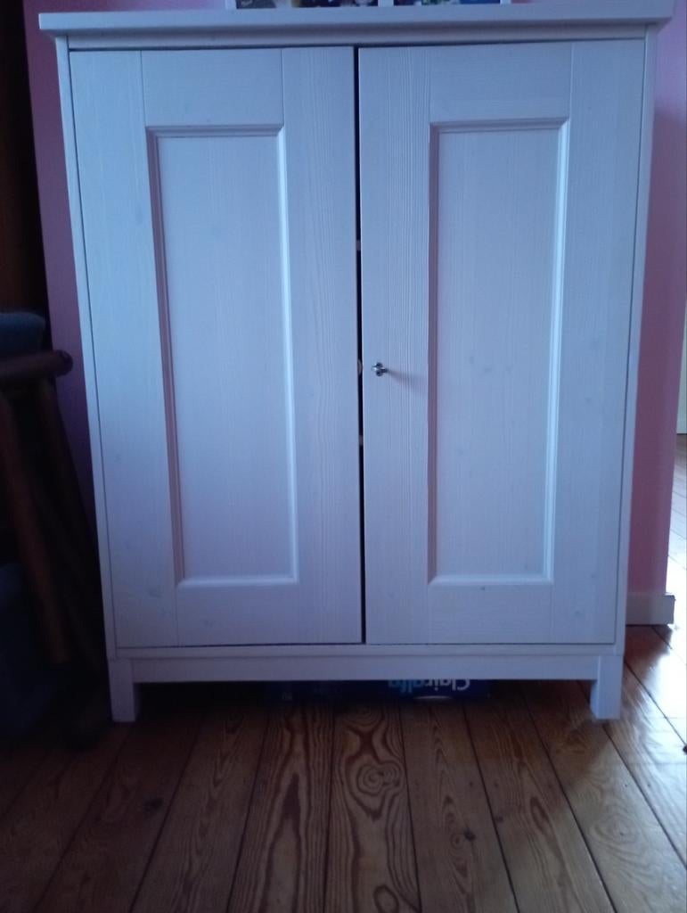 Deux armoires blanches Ikea, Enlèvement