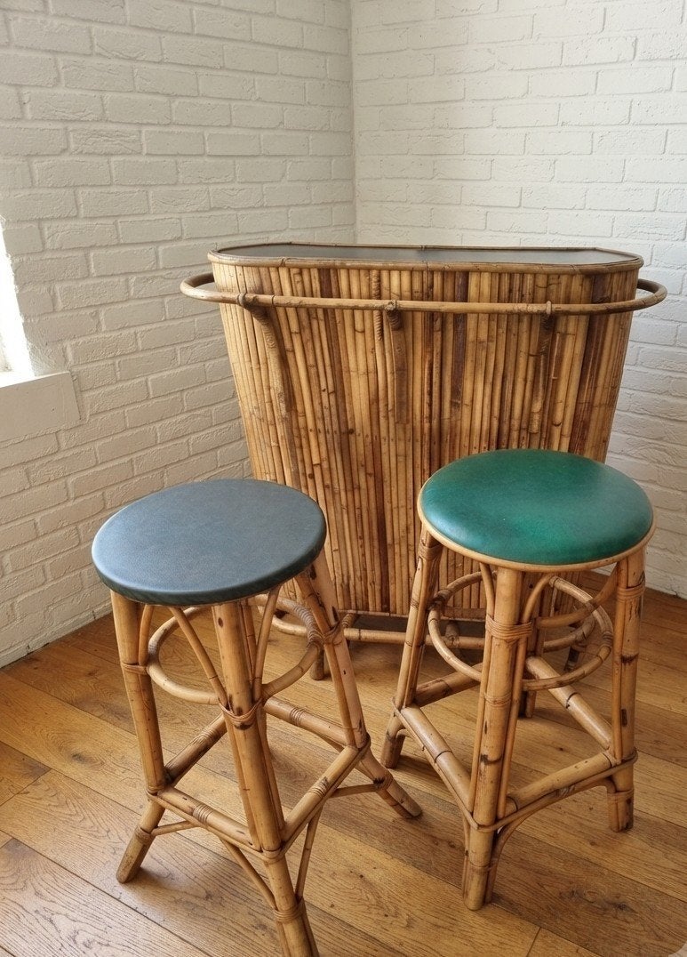vintage tiki bar en 2 barkrukken bamboe, Ophalen