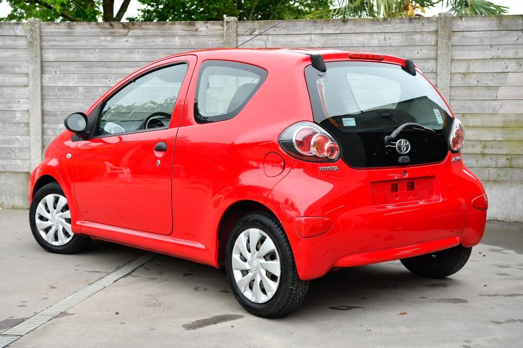 Toyota Aygo 1.0 / 2013*Très Propre*, Autos, Toyota, Rouge, Euro 5, Achat, Entreprise