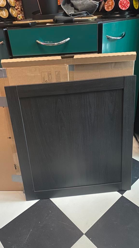 Lot de 2 portes et 2 planches IKEA pour meuble Besta, Enlèvement, Comme neuf