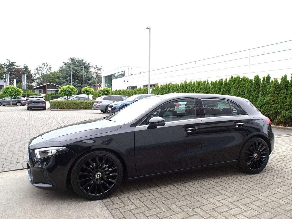 Mercedes-Benz A-CLASS 160 5d. WIDE SCREEN,CAMERA,FULL LED,SF, Auto's, Mercedes-Benz, Gebruikt, 4 cilinders, https://public.car-pass.be/vhr/1cddc97a-be6c-407e-a2de-760a877dbc7e