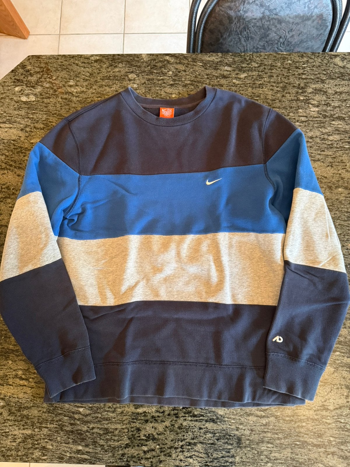 Nike Vintage Colorblock The Athletic Dept– Maat L, Ophalen of Verzenden, Zo goed als nieuw, Maat 52/54 (L), Blauw