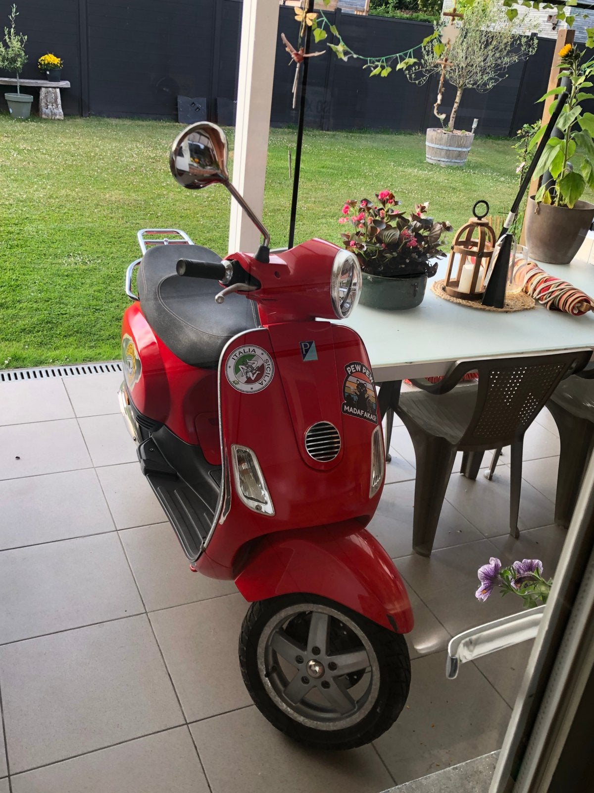 Vespa 50 cc klasse b, Fietsen en Brommers, Scooters | Vespa, Gebruikt, Ophalen of Verzenden, Klasse B (45 km/u), Benzine