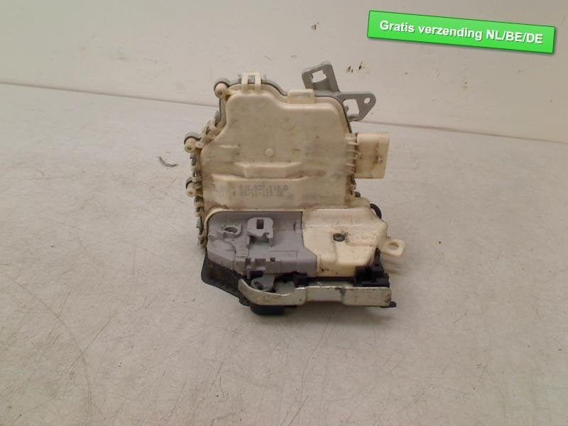 SERRURE DE PORTE AVANT DROITE A4 Avant (B8) (8J1837016D), Autos : Pièces & Accessoires, Carrosserie & Tôlerie, Auto-Union-Straße  1,
85057  Ingolstadt, DE