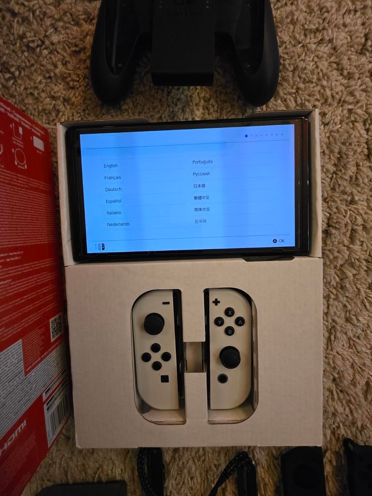 Nintendo switch Oled !!!+ 4 games + accesoires, Ophalen, Switch OLED