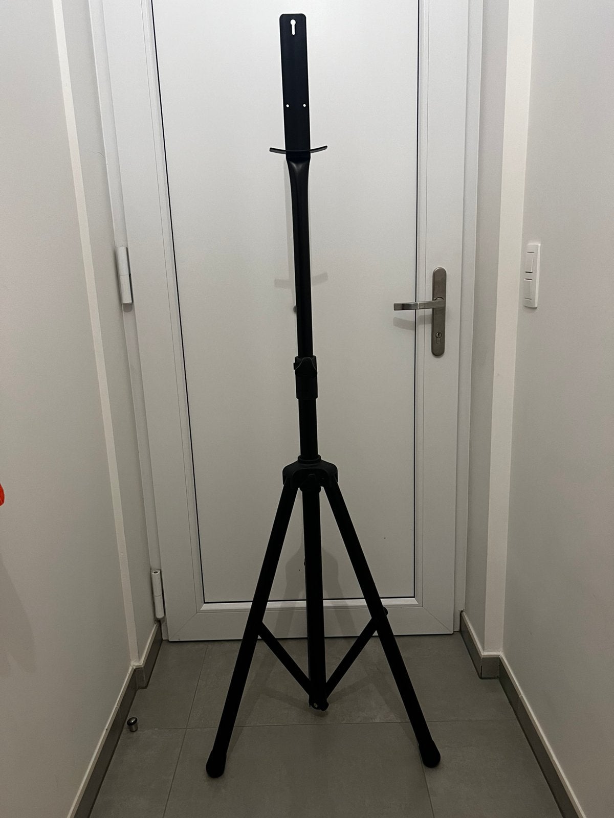 Stevig Heavy-Duty Dartbord Statief (Driepoot), Muziek en Instrumenten, Ophalen, Zo goed als nieuw