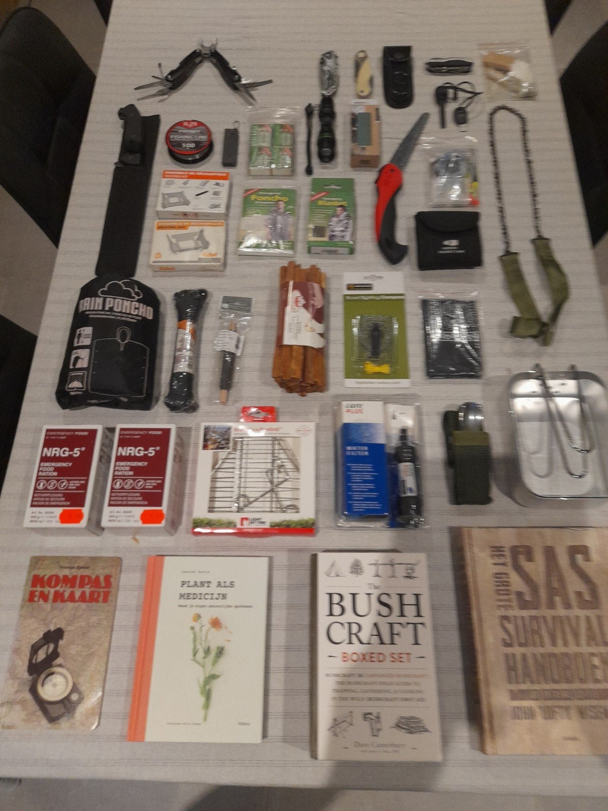HEEL uitgebreid survivalpakket, Caravanes & Camping, Outils de camping, Enlèvement