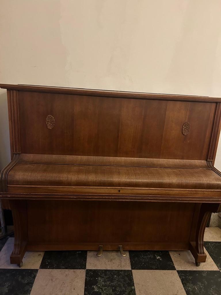 Antieke piano, Muziek en Instrumenten, Piano's, Ophalen, Gebruikt, Bruin, Piano