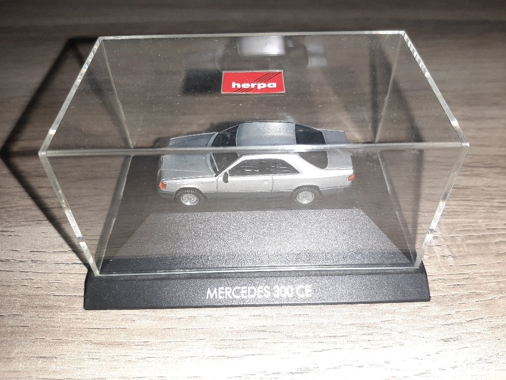 Herpa 1/87 Mercedes 300CE, Hobby & Loisirs créatifs, Voitures miniatures | 1:87, Enlèvement ou Envoi, Comme neuf, Voiture, Herpa