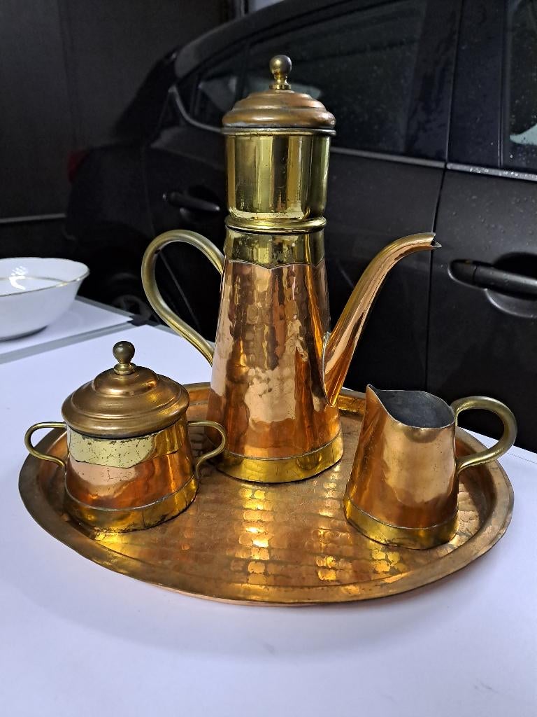 Koperen koffieset, Ophalen