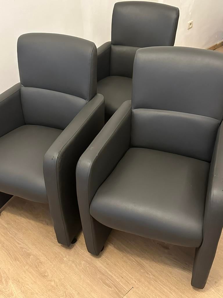 Luxe eetkamerstoelen met armleuning & wieltjes – kunstleer, Maison & Meubles, Chaises, Utilisé, Trois, Cuir, Noir, Enlèvement