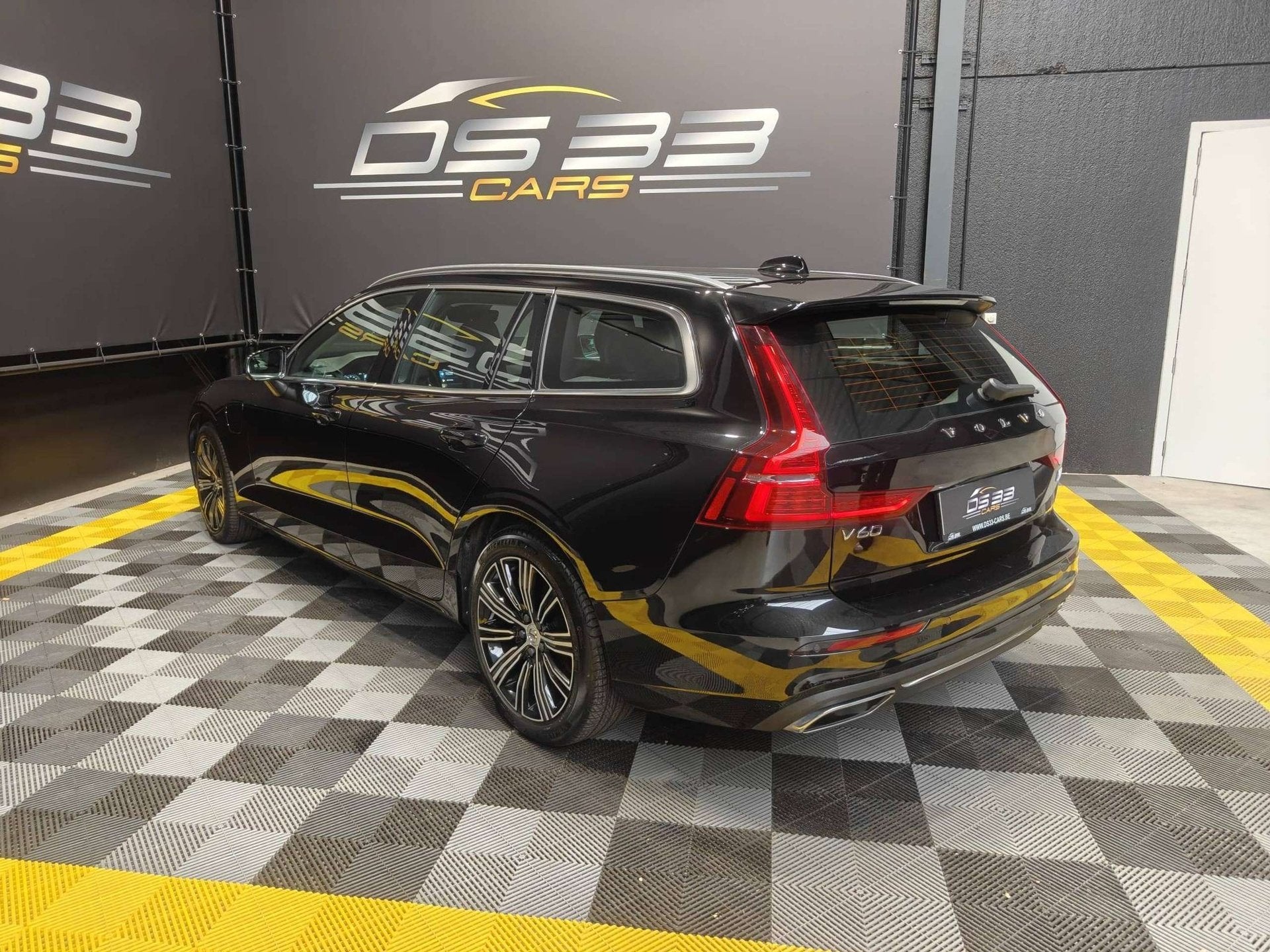 Volvo V60 T6 AWD Inscription/LED/Keyless/Cruise/Zetel+Stuurv, Auto's, Automaat, Dealer onderhouden, Gebruikt, 4 cilinders